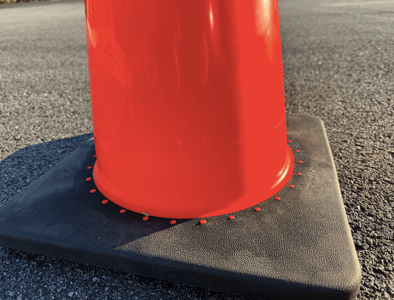 Trafikkjegle 70cm med kraftig bunnfot - 2 pakning